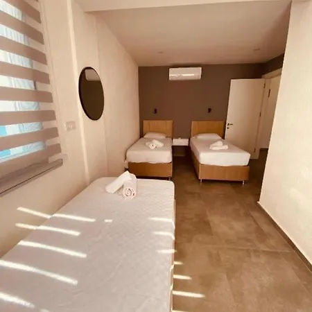 2 Bedroom On The Beach In Yahsi *
