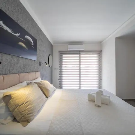 2 Bedroom On The Beach In Yahsi Apartman *
